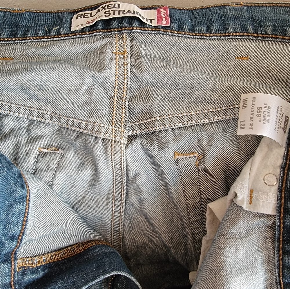 Levi mens jeans new no tags Relaxed/Straight 40×30
